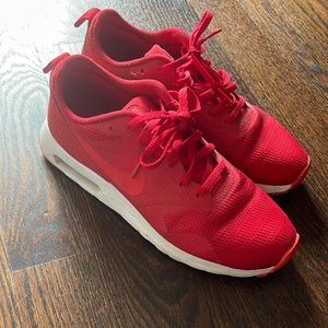 Nike Red - UNISEX Size 7.5 Men’s or 9.5 Women’s